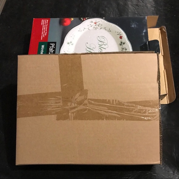 Pfaltzgraff Winterberry Bless This House Plate - Picture 5 of 5